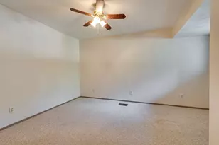 1301 Dublin St, Grapevine, TX 76051 - Photo 17