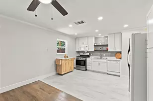 3214 Parker St, Irving, TX 75062 - Photo 9