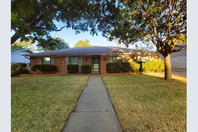 7405 Pinehurst Drive W, Fort Worth, TX 76134 - Photo 1