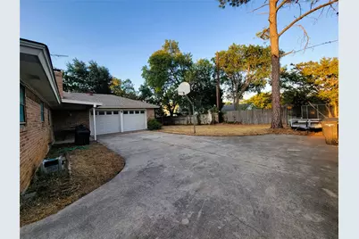 7405 Pinehurst Drive W, Fort Worth, TX 76134 - Photo 35