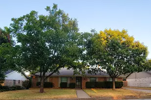 7405 Pinehurst Dr W, Fort Worth, TX 76134 - Photo 3