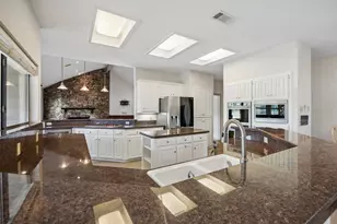 13217 Woodhaven Dr, Farmers Branch, TX 75234 - Photo 9
