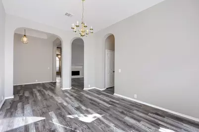 605 Oakbrook Drive, Burleson, TX 76028 - Photo 13