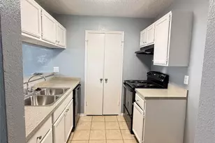 902 Binbrook Dr, Mesquite, TX 75149 - Photo 5
