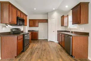 14032 Sand Hills Dr, Fort Worth, TX 76052 - Photo 7
