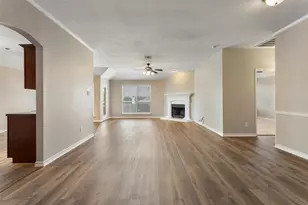 14032 Sand Hills Dr, Fort Worth, TX 76052 - Photo 5