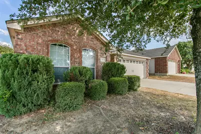 14032 Sand Hills Drive, Fort Worth, TX 76052 - Photo 3