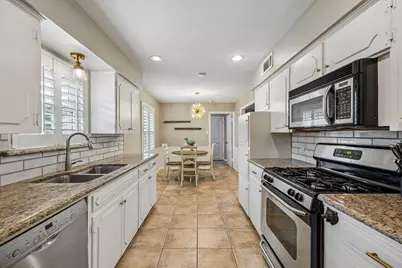 10507 Royalwood Drive, Dallas, TX 75238 - Photo 11