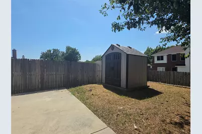 1629 Loveland Drive, Arlington, TX 76018 - Photo 27