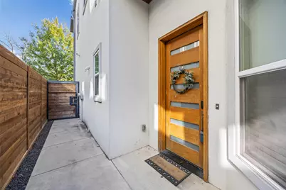 2011 N Prairie Avenue #2011, Dallas, TX 75204 - Photo 7