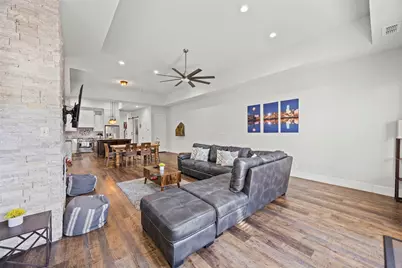 2011 N Prairie Avenue #2011, Dallas, TX 75204 - Photo 17