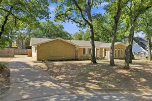 7544 Monterrey Dr, Fort Worth, TX 76112 - Photo 3