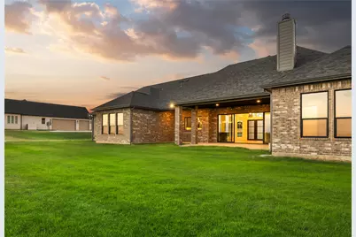 1031 Ranch Vista Road, Granbury, TX 76049 - Photo 31