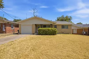 4304 Hodgkins Rd, Lake Worth, TX 76135 - Photo 3