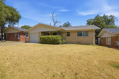 4304 Hodgkins Road, Lake Worth, TX 76135 - Photo 3