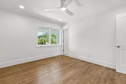 13907 Carillon Drive, Dallas, TX 75240 - Photo 23
