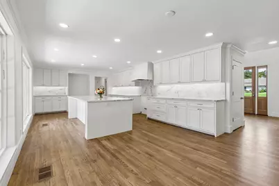 13907 Carillon Drive, Dallas, TX 75240 - Photo 7