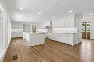 13907 Carillon Dr, Dallas, TX 75240 - Photo 7