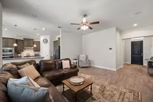 5600 Log Cabin Ct, Midlothian, TX 76065 - Photo 11