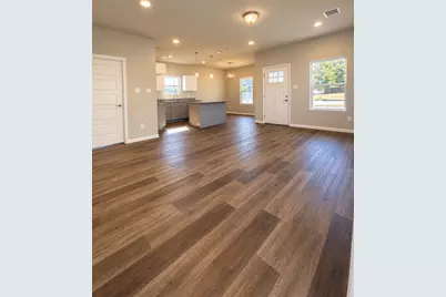 1137 Stella Street, Fort Worth, TX 76104 - Photo 3