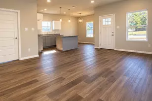 1137 Stella St, Fort Worth, TX 76104 - Photo 3