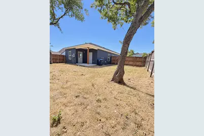 1137 Stella Street, Fort Worth, TX 76104 - Photo 17