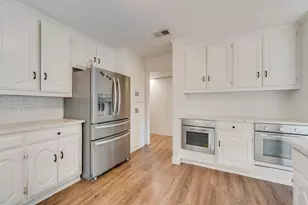 2114 Coral Dr, Arlington, TX 76010 - Photo 13