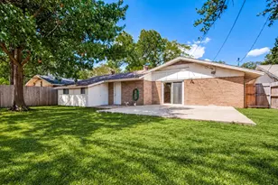 2218 Royal Oaks Dr, Irving, TX 75060 - Photo 11