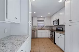 2218 Royal Oaks Dr, Irving, TX 75060 - Photo 5