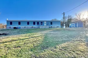 1085 Highland Cir, Springtown, TX 76082 - Photo 21