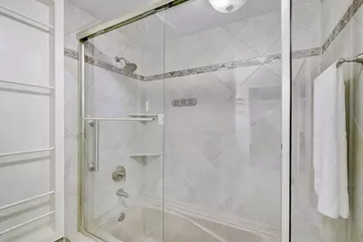 612 W Northgate Drive, Irving, TX 75062 - Photo 21