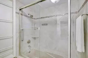 612 W Northgate Dr, Irving, TX 75062 - Photo 21