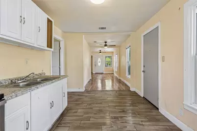 2013 Andrew Avenue, Fort Worth, TX 76105 - Photo 13