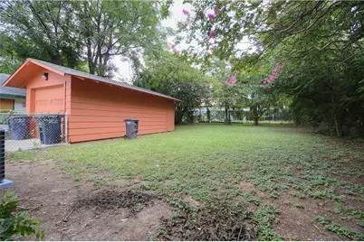 2703 Galvez Avenue, Fort Worth, TX 76111 - Photo 15