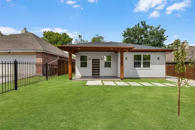 921 Bessie Street, Fort Worth, TX 76104 - Photo 1