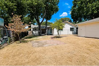 4462 Preston Circle, Cockrell Hill, TX 75211 - Photo 25