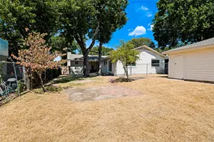 4462 Preston Cir, Cockrell Hill, TX 75211 - Photo 25