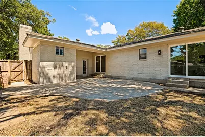 4462 Preston Circle, Cockrell Hill, TX 75211 - Photo 23