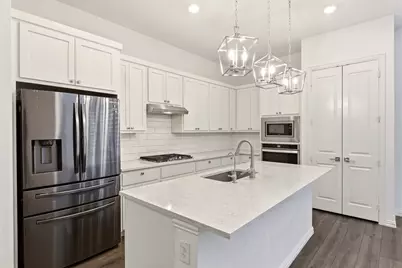239 Woodson Street, Irving, TX 75063 - Photo 5