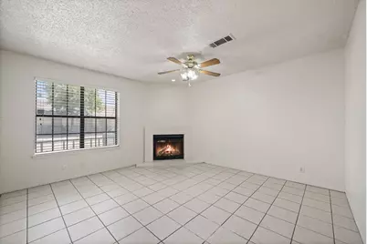 929 W Hickory Street #A14, Denton, TX 76201 - Photo 5