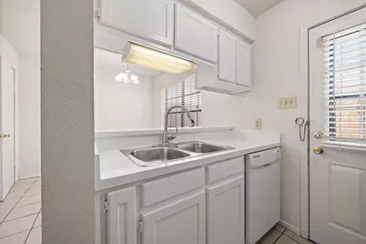 929 W Hickory Street #A14, Denton, TX 76201 - Photo 11