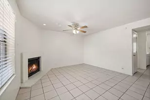 929 W Hickory St, Denton, TX 76201 - Photo 3