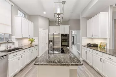 6009 Charleston Drive, Frisco, TX 75035 - Photo 13