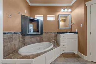 17015 Stone Briar Rd, Woodway, TX 76712 - Photo 29