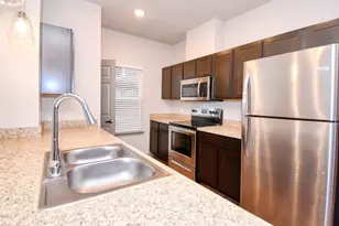 4800 W Illinois Ave, Dallas, TX 75211 - Photo 5