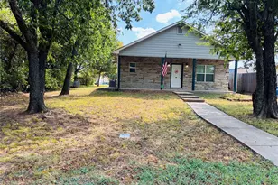 105 William St, Pottsboro, TX 75076 - Photo 1