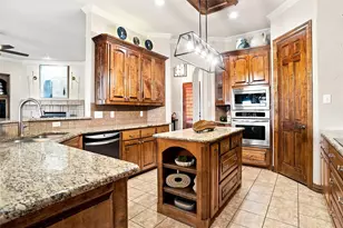 1810 Indian Ridge, Oak Leaf, TX 75154 - Photo 7