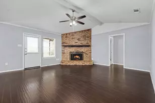 405 Sixpence Ln, Euless, TX 76039 - Photo 3