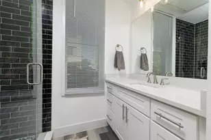 449 S Rayner St, Fort Worth, TX 76111 - Photo 9