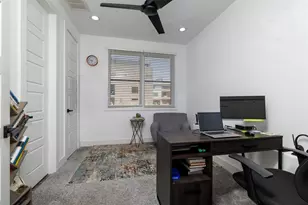 449 S Rayner St, Fort Worth, TX 76111 - Photo 7